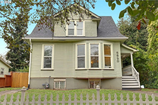 view of front of property