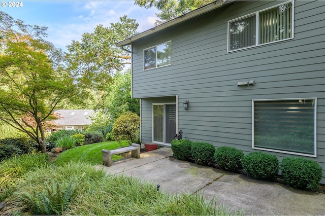 3824 Brighton Ave, Eugene, OR 97405 - back of property featuring a patio area