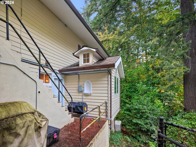 view of side of property