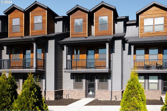 20546 Empire Ave, Bend, OR 97701 - view of front facade with stone siding