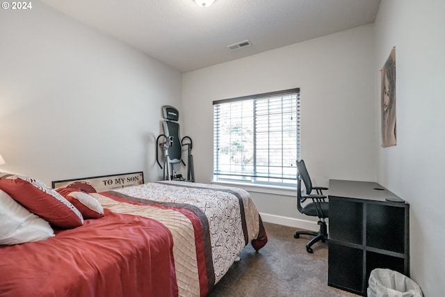 bedroom featuring carpet floors