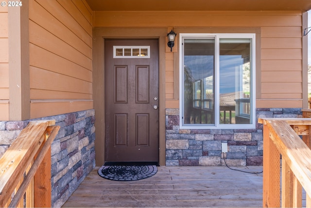 421 Little Lake Rd, Maupin, OR 97037 - view of exterior entry with stone siding