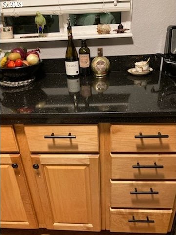14655 SW 76th Ave Unit 5, Tigard, OR 97224 - view of bar area