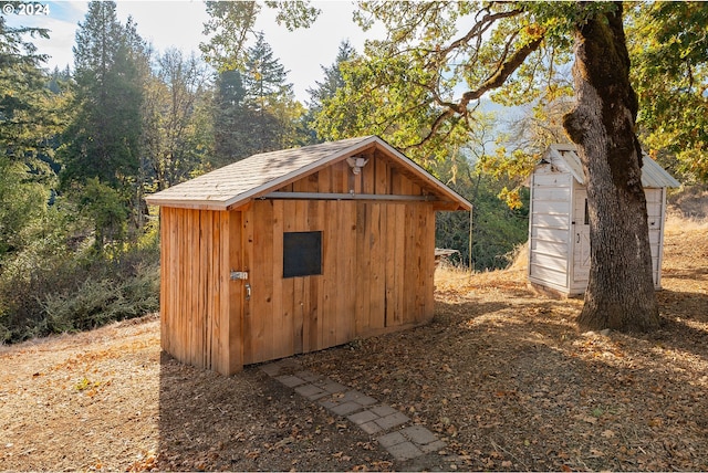 view of outdoor structure