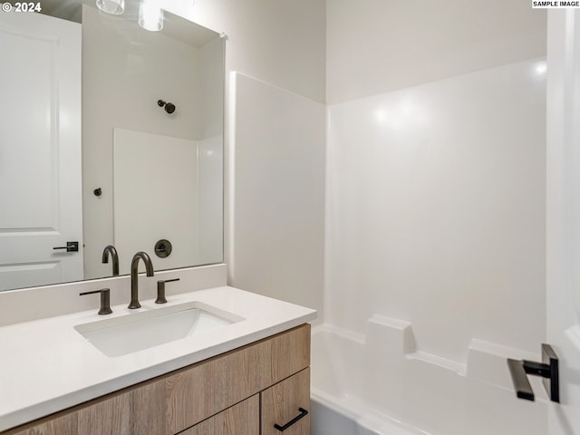 bathroom featuring large vanity