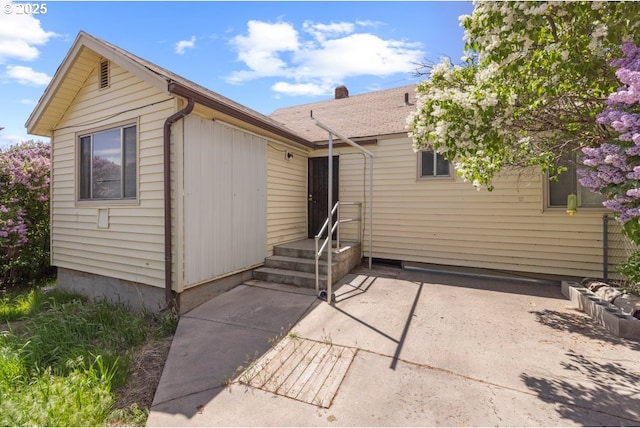 5851 Wocus Rd, Klamath Falls, OR 97601 - back of property with a patio area