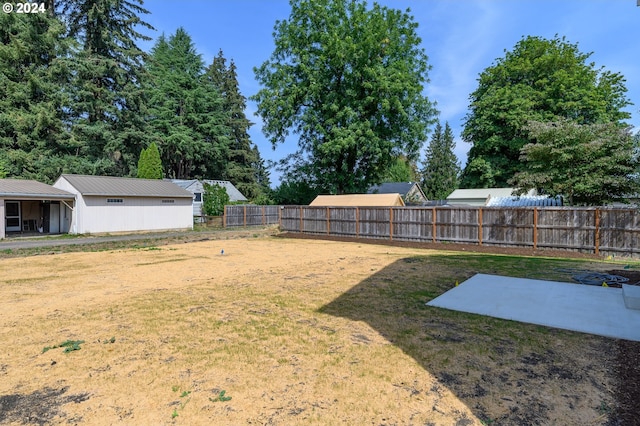 view of yard with a patio