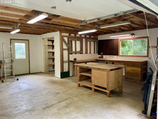 87535 Tiernan Rd, Mapleton, OR 97453 - view of garage