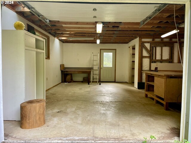 87535 Tiernan Rd, Mapleton, OR 97453 - view of garage