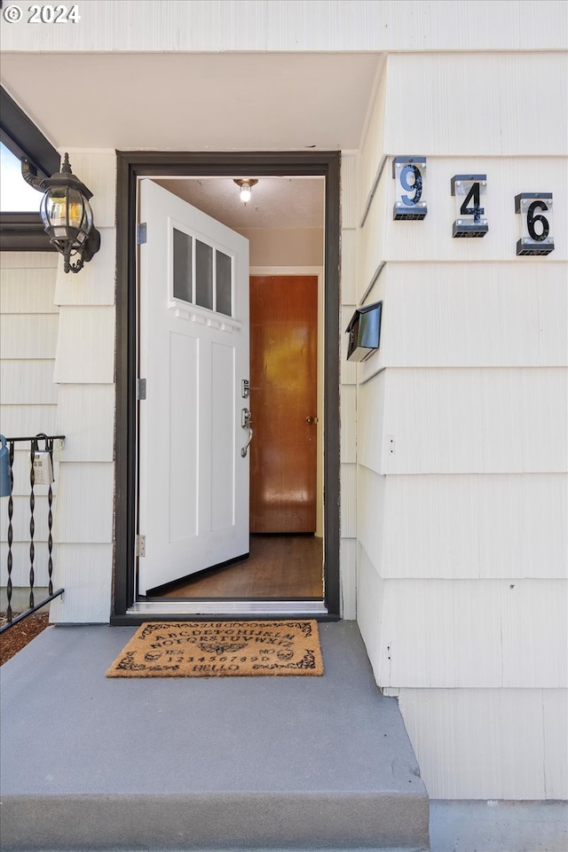 view of property entrance