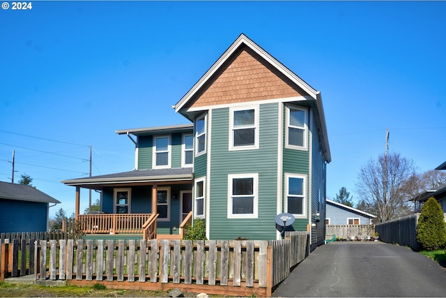 view of front of house with covered porch