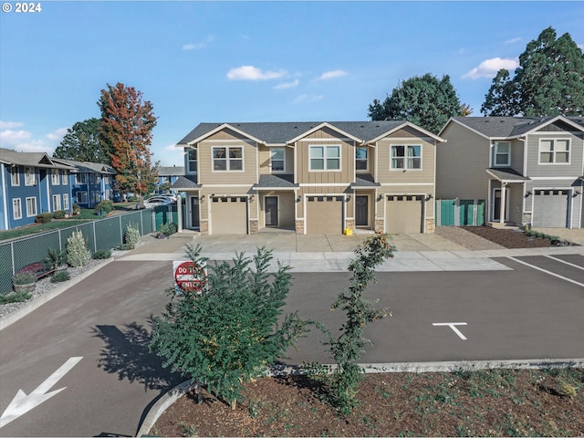 view of front facade featuring a garage