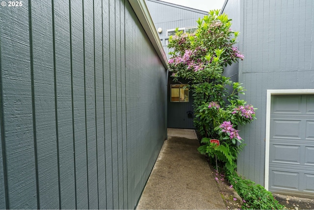 17760 NW Rolling Hill Ln, Beaverton, OR 97006 - view of side of property featuring a garage