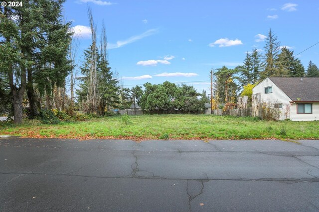 Butternut Dr, Beaverton, OR 97007