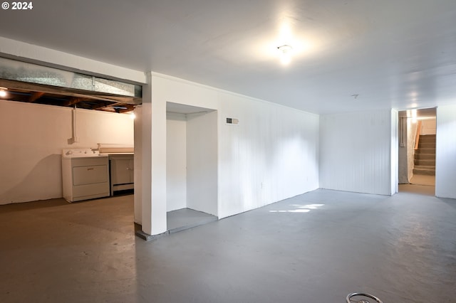 basement with washer / clothes dryer