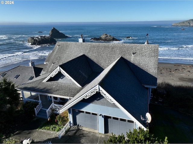 1545 Beach Ave, Brookings, OR 97415 - bird's eye view featuring a water view and a beach view