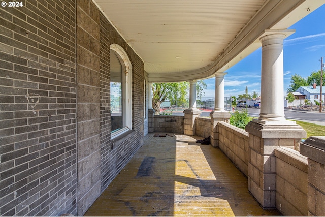 view of patio / terrace with covered porch