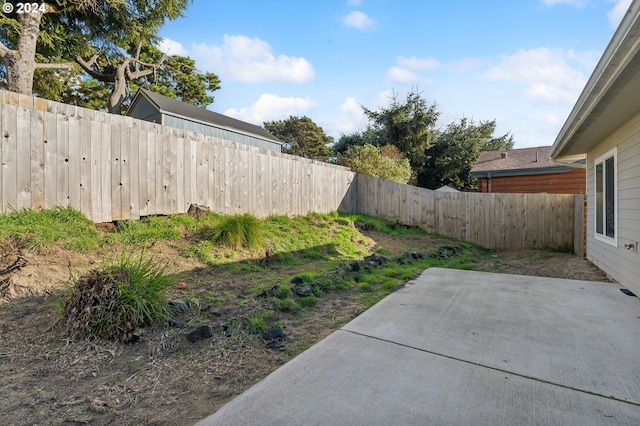 view of yard with a patio