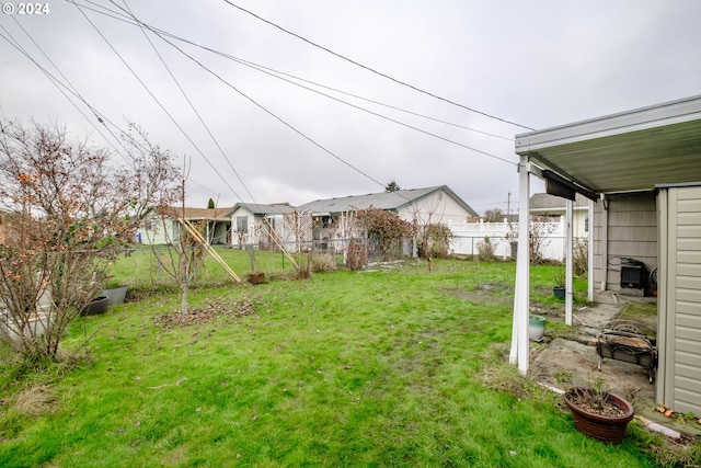 view of yard featuring cooling unit