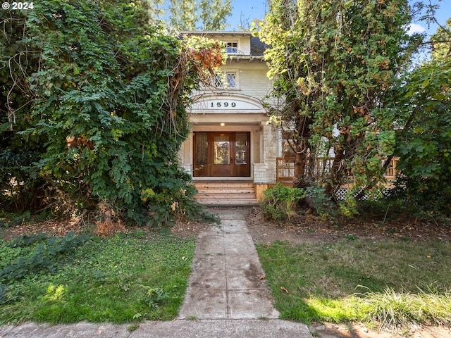 view of front facade with french doors