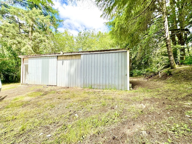 view of outbuilding