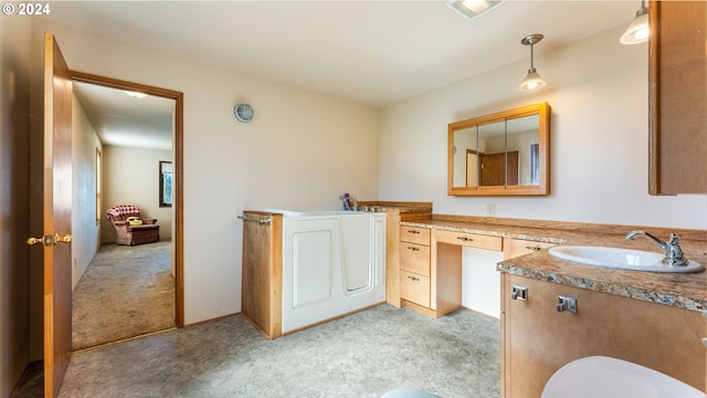 bathroom with vanity