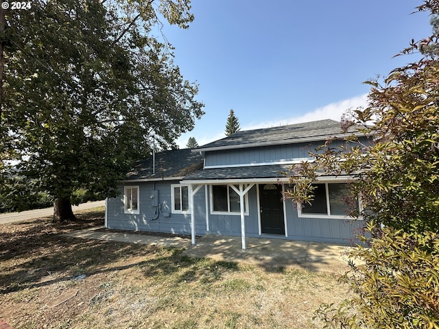 view of front of house with a patio