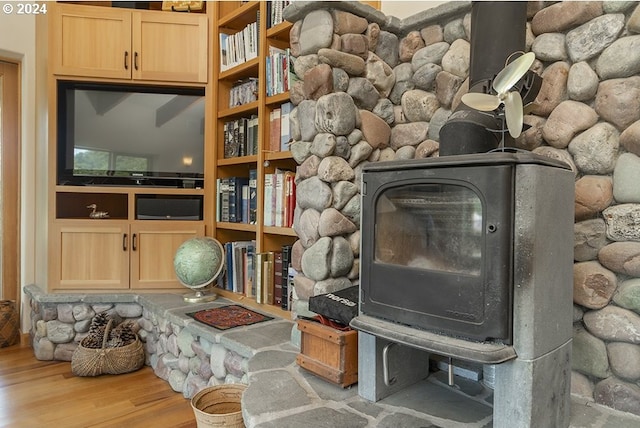 17252 N Applegate Rd, Grants Pass, OR 97527 - detailed view of wood finished floors