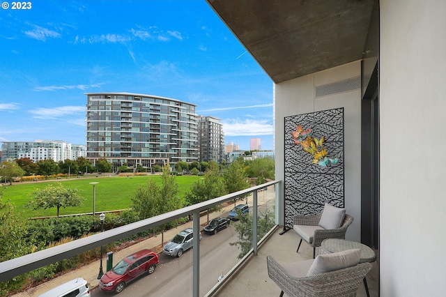 1150 NW Quimby St Unit 436, Portland, OR 97209 - balcony with a view of city