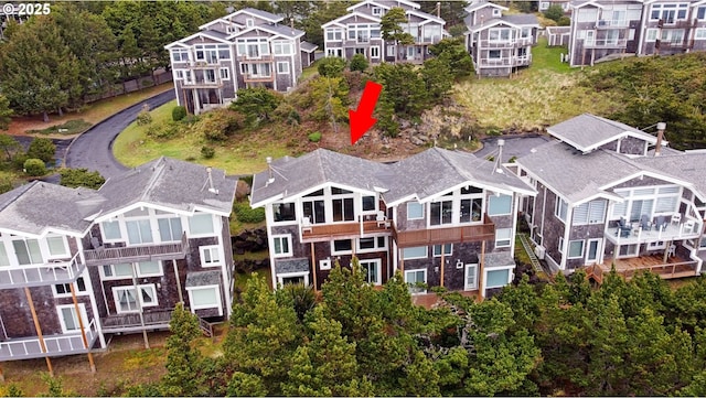 birds eye view of property featuring a residential view