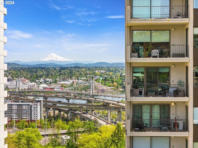 view of city featuring a mountain view