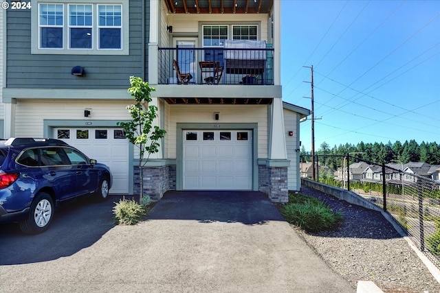 view of front facade with a garage