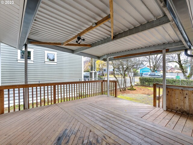 deck with ceiling fan