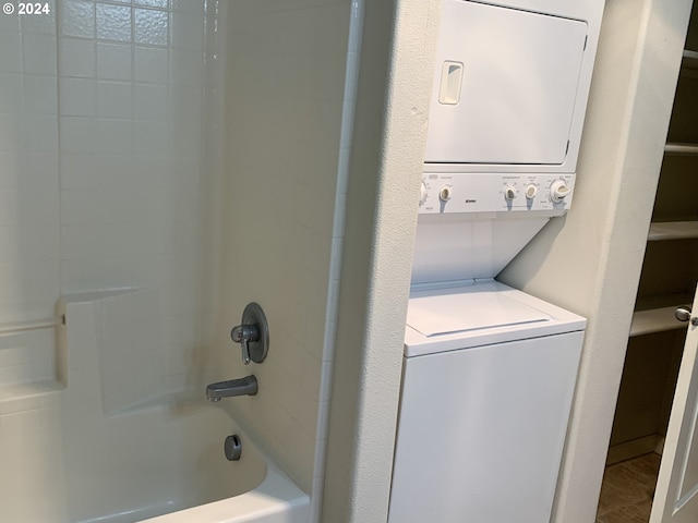 10733 NE Red Wing Way Unit 101, Hillsboro, OR 97006 - laundry area featuring estacked washer and dryer