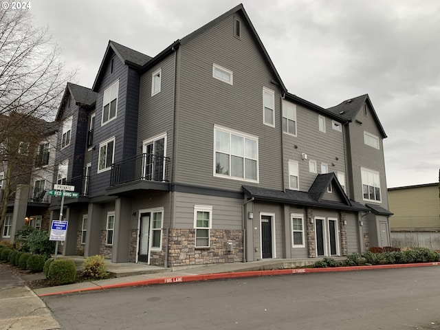 10733 NE Red Wing Way Unit 101, Hillsboro, OR 97006 - view of building exterior