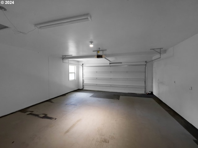 1735 Arch Ln, Brookings, OR 97415 - garage with a garage door opener