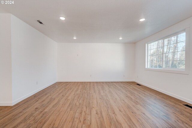 empty room featuring light hardwood / wood-style flooring