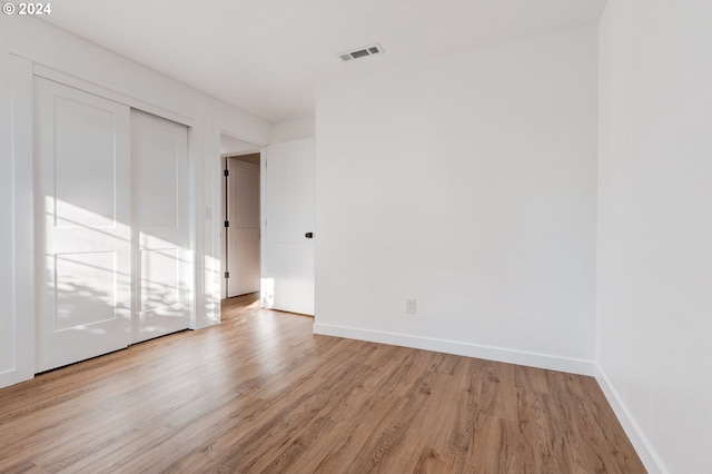 empty room featuring light hardwood / wood-style flooring