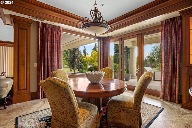 27050 SW Petes Mountain Rd, West Linn, OR 97068 - dining room with crown molding