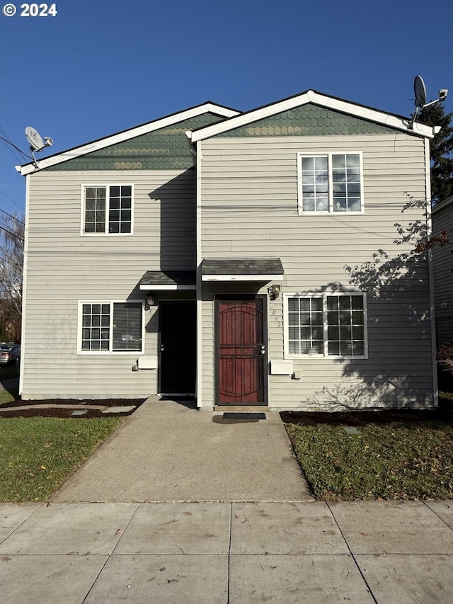 9845 N Lombard St, Portland, OR 97203 - view of traditional-style house