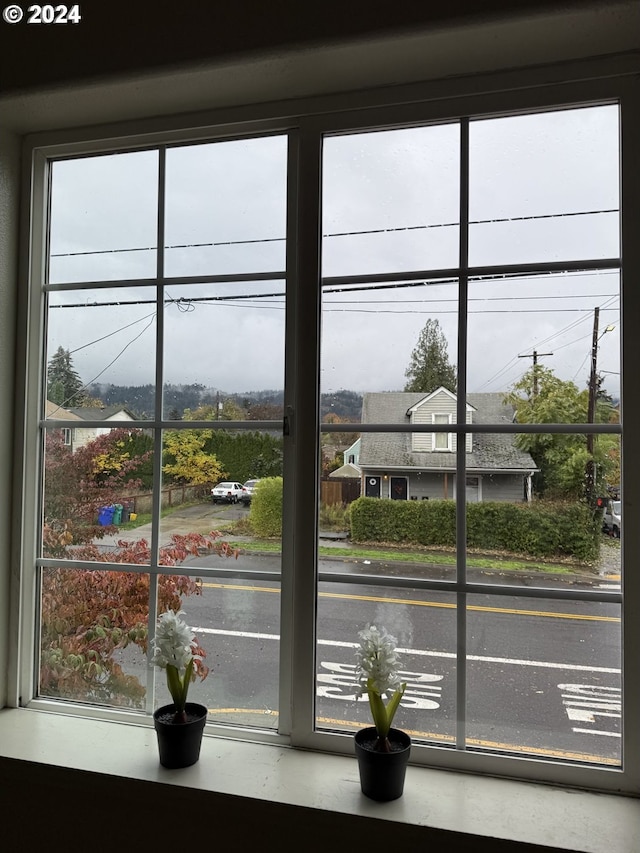 9845 N Lombard St, Portland, OR 97203 - detailed view