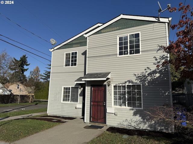 9845 N Lombard St, Portland, OR 97203 - view of traditional home