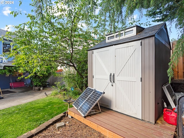 view of outbuilding