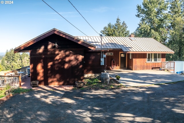 view of front of property