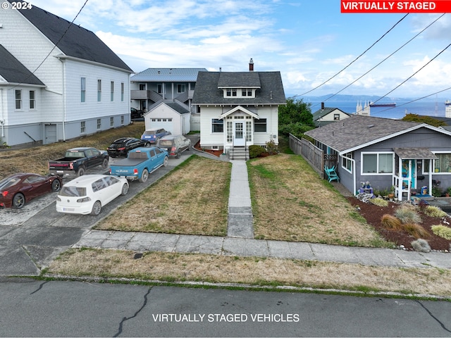 view of front of property with a front yard