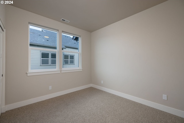 20542 Empire Ave, Bend, OR 97701 - unfurnished room with carpet and baseboards