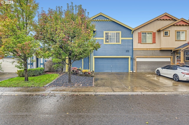 view of front facade with a garage