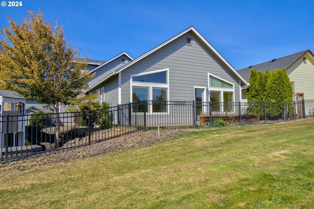 exterior space featuring a lawn