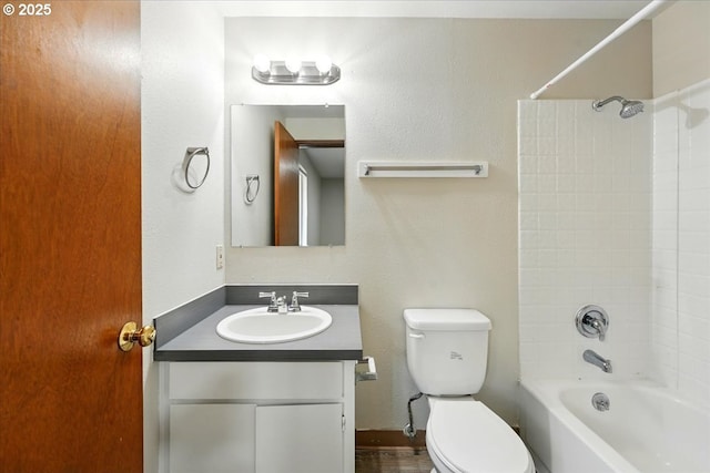 19875 SW Southview St, Beaverton, OR 97078 - full bath featuring toilet, vanity, and shower / bath combination