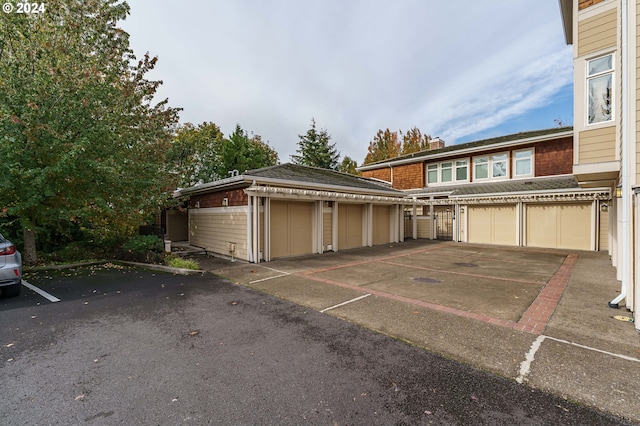 Listing photo 3 for 2915 NW Montara Ct, Portland OR 97229